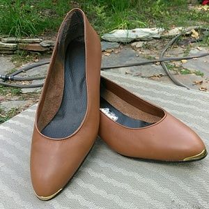 Beaches ladies flats